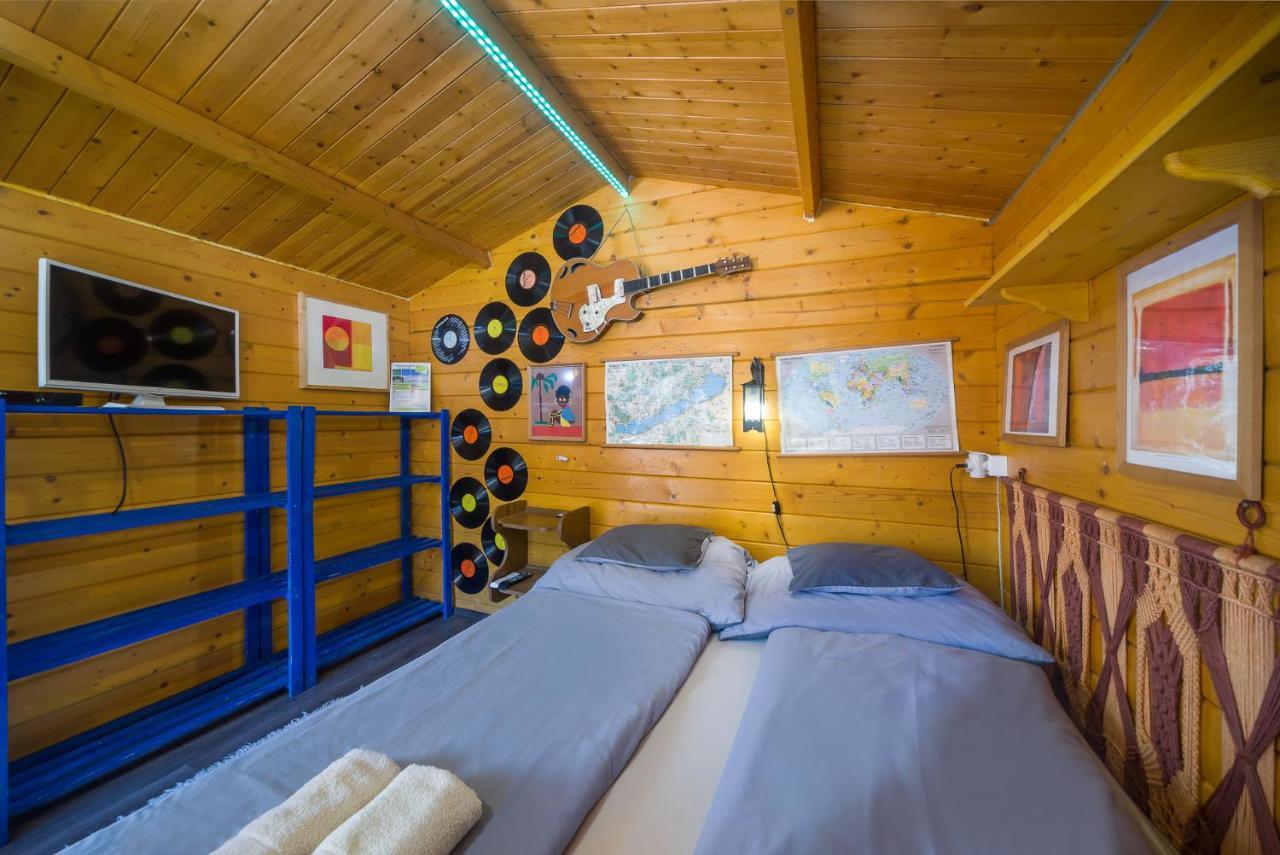 Paros Fahaz Apartment Balatonfoldvar Bagian luar foto